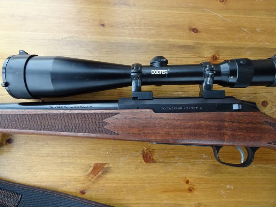 Tikka M595 DLX Rifle