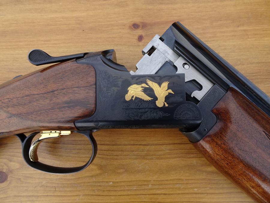 Browning B525 Black Gold Sporting Shotgun